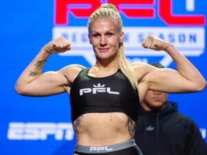 mantan bintang UFC, Cindy Dandois, kini banting setir menjadi model OnlyFans. Hal itu terkait persoalan atau masalah keuangan yang dihadapinya