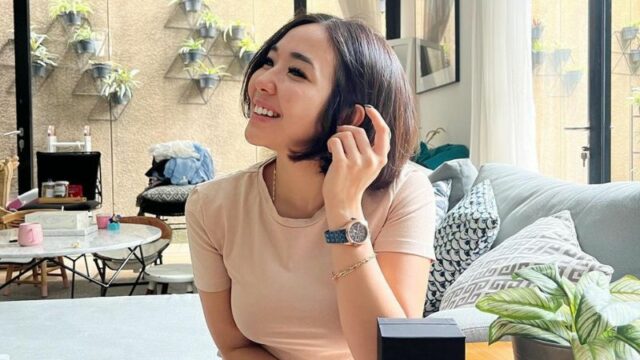 Gisella Anastasia olahraga dengan sahabatnya, malah buat netizen yang melihatnya ikutan berkeringat karena gerah.