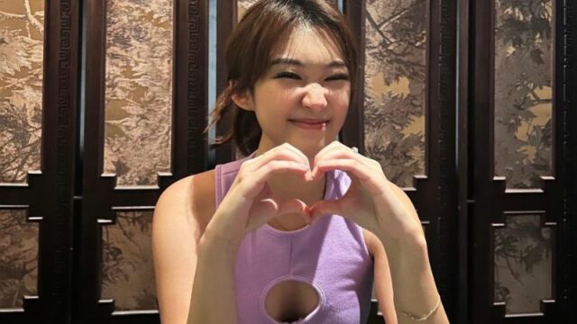 Livy Renata saat promosikan sebuah produk kecantikan, malah wajahnya disebut netizen begitu mirip dengan penyanyi dangdut.
