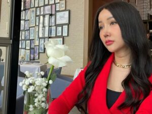 Lucinta Luna buat netizen salfok karena bentuk tubuhnya yang dipuji terlihat makin aduhai serrta pipinya jadi lebih tembem.