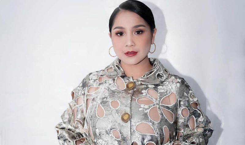 Nagita Slavina merasa kembali menjadi seorang anak SMP ketika menghadiri salah satu acara music bersama teman-temannya.