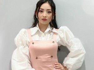 Natasha Wilona sempat disangka sebagai seorang idol Korea berkat outfit yang dikenakan ditunjang paras menawan yang dimiliki.