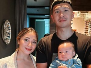 Nikita Willy dan suaminya disebut netizen sebagai best couple karena kekompakan keduanya dalam mengurus buah hati tercinta.