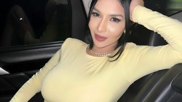 Siva Aprilia kembali buat netizen salfok sekaligus khawatir apakah ia tidak merasa berat memiliki tampilan dada yang lebih besar.