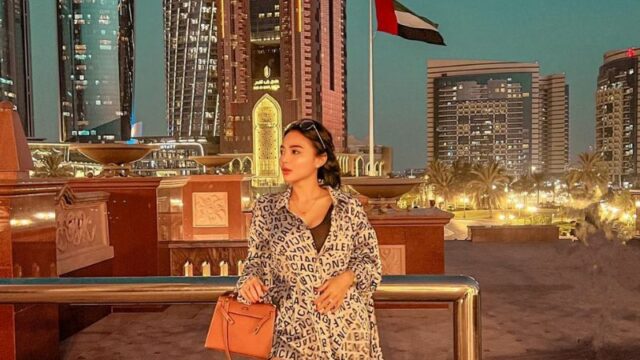 Wika Salim kembali mendapat pujian bahwa wajah cantiknya disebut begitu keibuan oleh banyak netizen, pada belum punya anak.