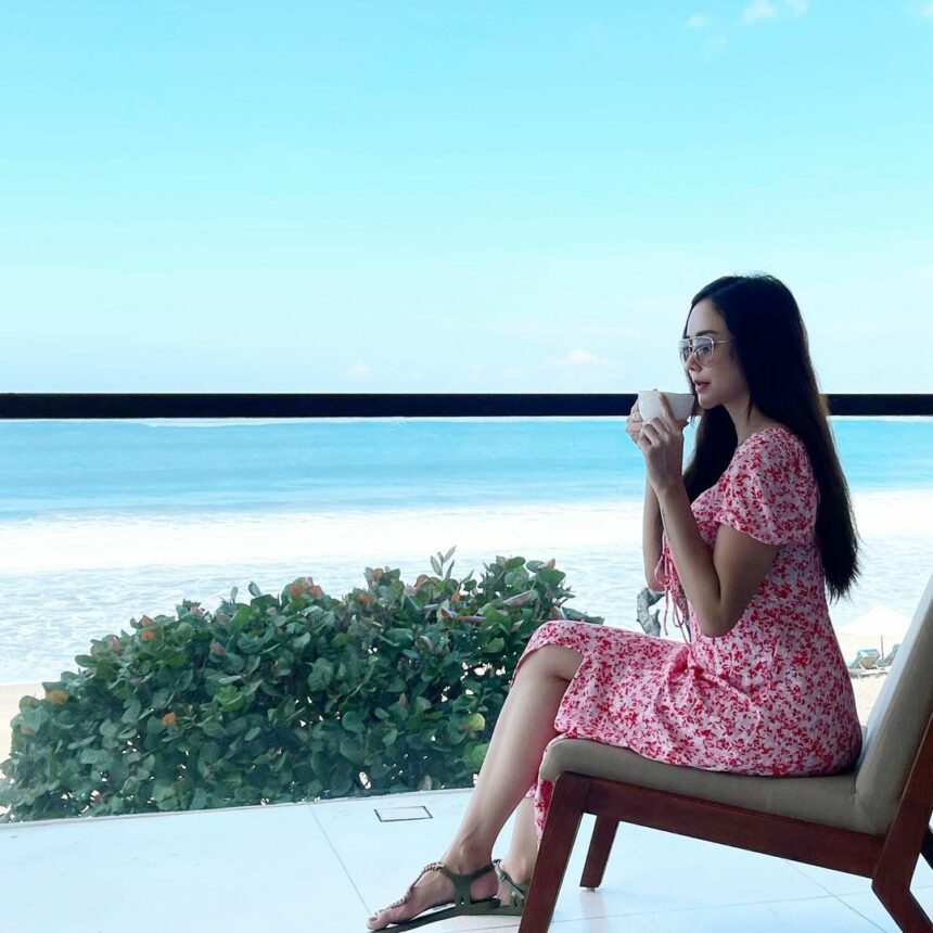Cantik dan Seksi, Aura Kasih Disebut Janda Kualitas Tinggi