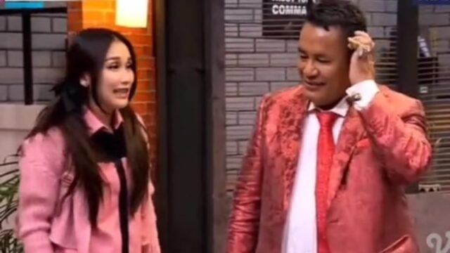 Ayu Ting Ting belum lama ini mendapat tawaran dari pengacara kondang Hotman Paris untuk menjadi asprinya, namun malah ditolaknya.
