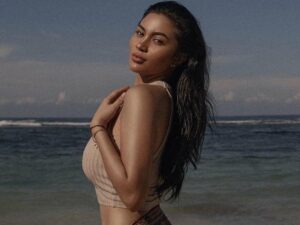 Ariel Tatum memang tak pernah jera membuat para netizen semakin mengaguminya. Pasalnya, ia selalu tampil cantik dalam kesempatan apapun.