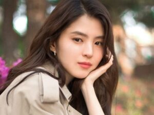 Aktris bintang drama Korea Han So Hee membagikan rahasia kecantikannya dengan hanya melakukan tiga hal sederhana berikut ini.