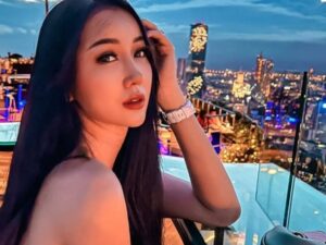 Selebgram Lucinta Luna hebohkan jagat maya dengan unggahan Instagram pribadinya yang memperlihatkan aura sebagai wanita transgender.