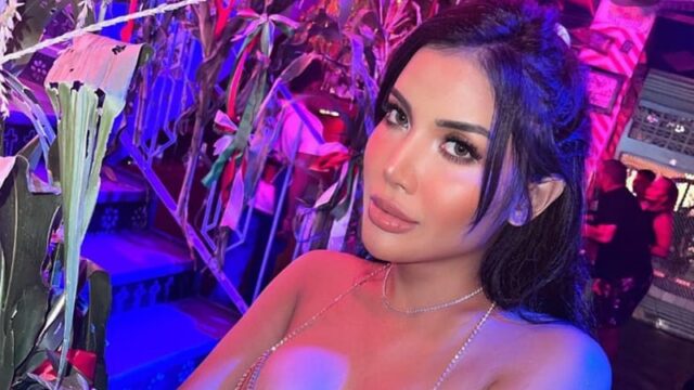 Millen Cyrus tuai sorotan warganet usai mengunggah potret ditinya yang seksi yang memperlihatkan belahan dadanya yang aduhai.