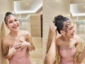 Cekricek.id - Ayu Ting Ting mendapat pujian akan penampilannya yang terlihat seperti wanita Korea. Dia bahkan dimirip-miripkan dengan sosok artis cantik kenaamaan negeri ginseng itu, Park Bo Young. Penampilan yang cantik dan memukau itu dipamerkan Ayu melalui unggahan di akun Instagramnya.