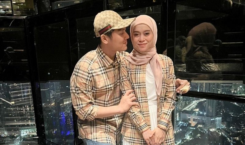 Tidak istri mana yang mau diselingkuhi oleh suaminya, termasuk Lesti Kejora. Dalam video YouTubenya yang dikutip pada Sabtu (17/9/2022), Lesti menolak dengan tegas untuk memaafkan jika sang suami, Rizky Billar, berani menyelingkuhi dirinya.