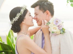 Cekricek.id - Shandy Aulia menuliskan kata-kata nasehat kepada orang-orang tentang pandanganna akan sebuah pernikahan. Dalam pesan panjang yang ditulisnya, Shandy memandang bahwa menikah adalah sebuah komitmen untuk saling bersama dan mencintai tanpa syarat dan tanggal kadaluarsa.