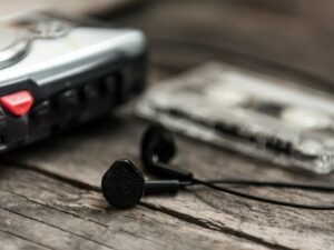 Musik dapat memberi perubahan dalam semua aspek kehidupan kita. Dengan mendengarkan musik, akan menjadi lebih tenang dan rileks terutama ketika merasa sangat gugup akan suatu hal.
