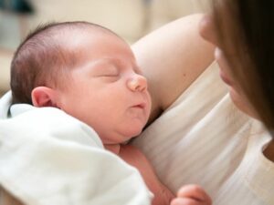 Cekricek.id - Zina termasuk dalam perbuatan tercela bagi seorang muslim. Rupanya ada amalan agar anak terhindar dari zina, bacakan sejak bayi.