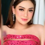 Cekricek.id - Artis cantik Celine Evangelista merasa ada hal yang membuatnya bahagia menjadi seorang ibu, kepulangannya selalu diharapkan