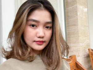 Cekricek.id - Chandrika Chika dipuji memiliki senyuman yang begitu menawan dan membuat banyak netizen jadi terpikat pada pesonanya