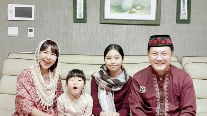 Selain Maudy Ayunda, Ini 4 Selebriti Indonesia yang Menikah dengan “Oppa” Korea Tampan