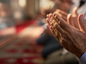 Cekricek.id - Iman dan ilmu tidak pernah bisa terpisahkan karena keduanya ini merupakan paket lengkap yang harus dimiliki oleh seorang muslim