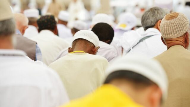 Cekricek.id - Dalam tujuan penciptaannya manusia dibuat atau diciptakan oleh Allah dengan tujuan untuk beriman dan mengenal Allah