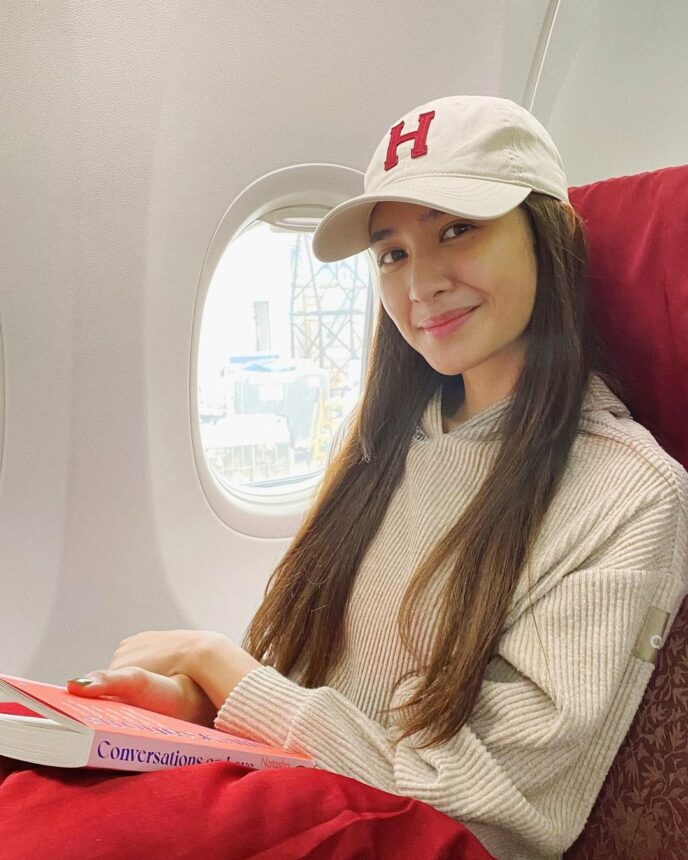 Meski Sudah Terkenal dan Karirnya Bagus, 5 Artis Cantik Ini Tetap Utamakan Pendidikan 8 Lampiran Gambar