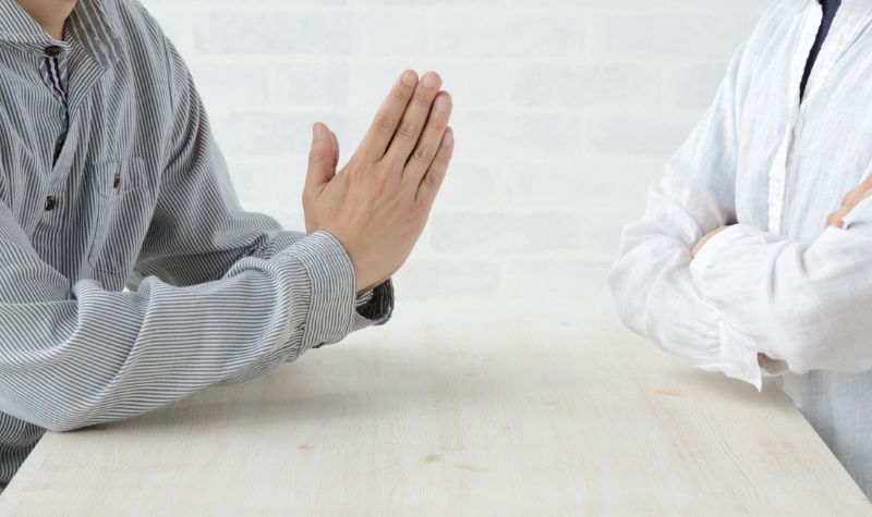Cekricek.id - Meminta maaf merupakan hal berat untuk dilakukan orang. Tapu bagaimana cara menebus dosa pada yang telah meninggal dunia