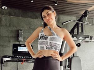 Cekricek.id - Artis cantik yang juga merupakan penyanyi Nisya Ahmad kali ini mendapat pujian, lantaran bentuk tubuhnya dianggap begitu perfect