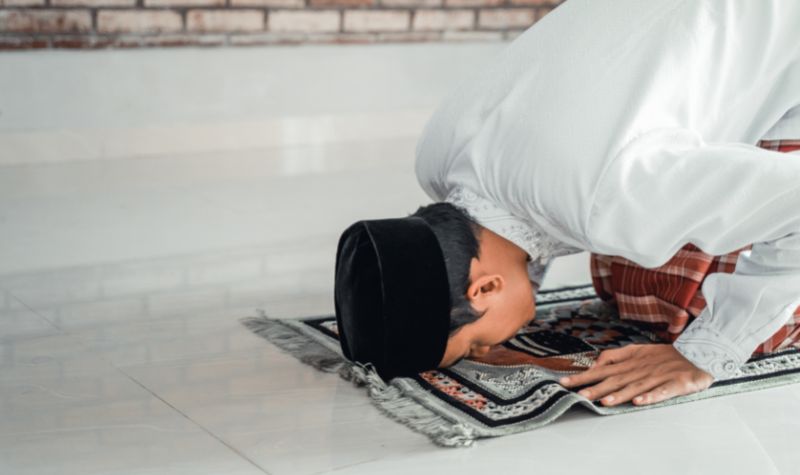 Cekricek.id - Witir dianggap sebagai rangkaian shalat penutup, banyak yang bertanya apakah boleh melakukan salat lagi usai melakukan salat witir.