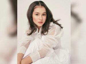 Cekricek.id - Sandrina Michelle mendapat banyak pujian dari berbagai netizen karena gaya make up yang sesuai dengan usianya