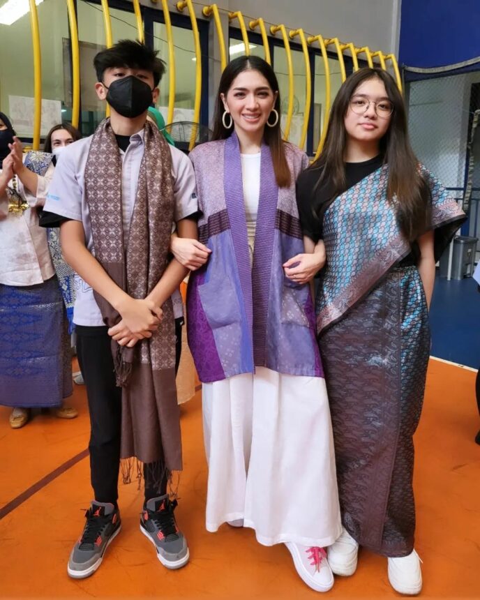 Angel Karamoy Foto Bareng Anaknya, Netizen Rebutan Jadi Calon Bapak Sambungnya