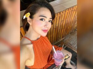 Cekricek.id - Banyaknya netizen kembali mengucapkan istighfar, sekaligus tiga pujian melihat kecantikan dari Wika Salim, penampillan begitu segar