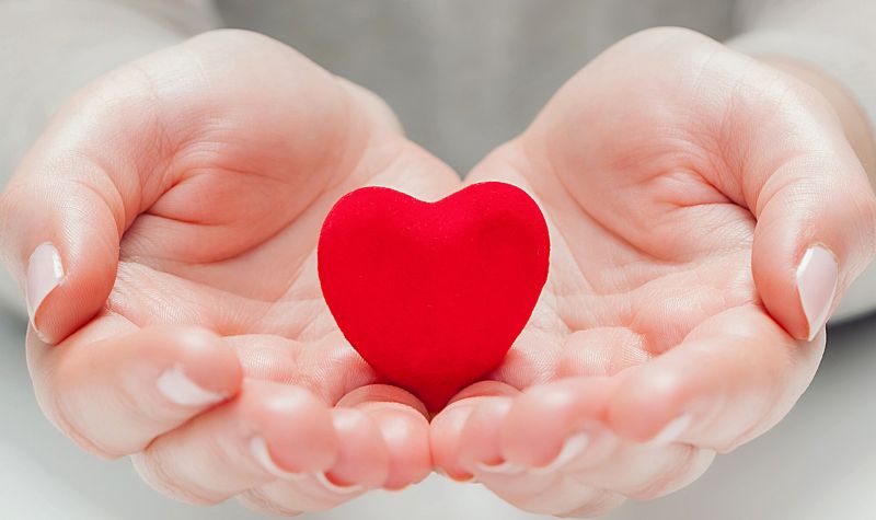 5 Bahasa Cinta yang Dapat Memperkuat Hubunganmu dengan Pasangan