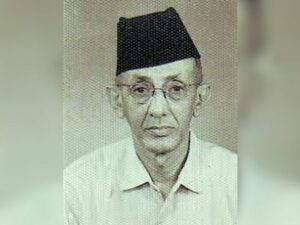 Abdul Rahman Baswedan atau Abdul Rahman Awad Baswedan adalah seorang perintis kemerdekaan, wartawan, sastrawan, politikus, da’i dan pendiri Persatuan Arab Indonesia (PAI).