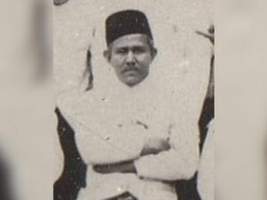 Ahmad Hasan adalah tokoh Persatuan Islam (Persis). Dilahirkan di Singapura pada tahun 1887 dari pasangan Ahmad yang berasal dari India dan Muznah yang berasal dari Palekat Madras, India (namun dilahirkan di Surabaya).