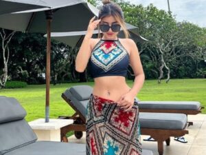 Ghea Youbi baru saja mengunggah foto kecenya di laman Instagram pribadinya yang langsung tuai sorotan warganet, Kamis (27/10/2022).