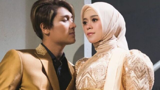 Sempat trauma karena menerima kekasaran sang suami, Lesty Kejora dan Rizky Billar dikabarkan kini sudah tinggal serumah lagi.