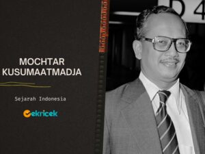 Mochtar Kusumaatmadja adalah Lahir di Batavia, 17 Februari 1929 hingga berusia 88 tahun. Ia adalah seorang akademisi dan diplomat Indonesia dan pernah menjabat sebagai Menteri Kehakiman dari 1974 sampai 1978 dan Menteri Luar Negeri dari 1978 sampai 1988.