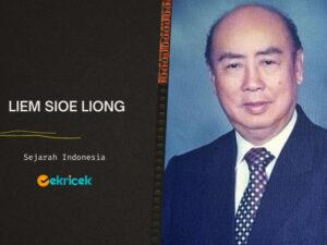 Liem Sioe Liong atau yang akrab dikenal Sudono Salim adalah seorang pengusaha yang kekayaannya membawa ia mendapat peringkat pertama sebagai orang terkaya di Indonesia dan bahkan Asia.