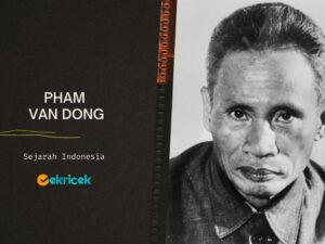 Pham Van Dong adalah orang dekat Ho Chi Minh. Ia menjabat sebagai perdana menteri Vietnam Utara dari 1955 sampai 1976, dan perdana menteri seluruh Vietnam dari 1976 sampai ia pensiun pada 1987 di bawah pemerintahan Le Duan dan Nguyen Van Linh.