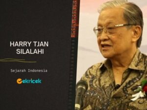 Harry Tjan Silalahi (Tjan Tjoen Hok) adalah tokoh politik dan tokoh Katholik kelahiran Yogyakarta, 11 Februari 1934. Semasa SMA ia menjadi anggota organisasi peranakan Tionghoa, Chung Lien Hui.