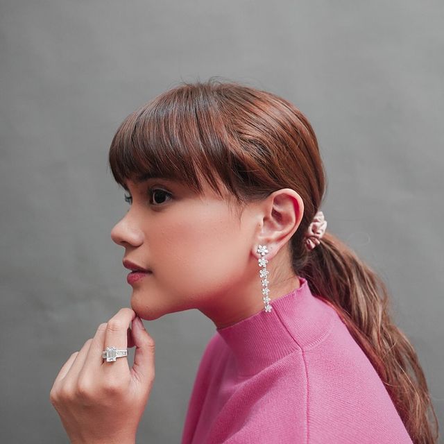 Imut Banget, 4 Artis Cantik Ini Tampil Awet Muda dengan Rambut Poni