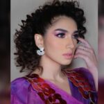 Cekricek.id - Penampilan daripada Angel Karamoy kini terlihat sangat berbeda dari biasanya, rambut keritingnya buat netizen jadi pangling
