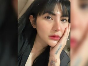 Cekricek.id - Artis cantik Angela Lee rupanya memiliki trik khusus sebagai rahasia badan bagus yang dimilikinya. Yaitu hanya menjalani olahraga di kasur.