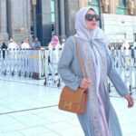 Cekricek.id - Selama ini nama artis cantik Bebizie sering dikenal dengan penampilan seksi, tapi kini anggun kenakan hijab, intip potretnya