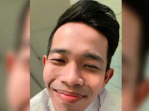 Cekricek.id - Komedian Dede Sunandar rupanya blak-blakan pernah menikah sebanyak tiga kali, ia pernah bercerai usai seminggu setelah menikah