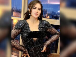 Cekricek.id - Artis cantik Dianna Dee Starlight rupanya telah menjadi idola bagi sejumlah kaum remaja sejak dulu, sejak jaman Majapahit hingga kini