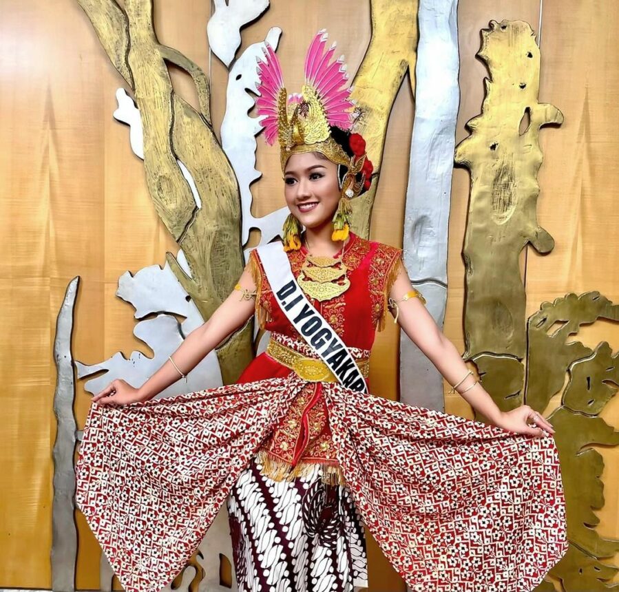 Intip 7 Potret Cantik Erina Gudono, Kekasih Kaesang Pangarep
