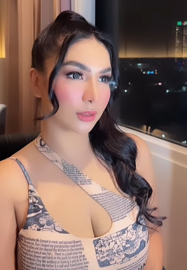 Konsep Pakaian Siva Aprilia Ketika Manggung Jadi Bikin Gerah