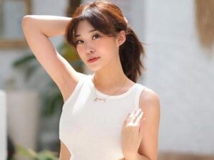 Livy Renata mengungkapkan bahwa dirinya bisa bebahasa Jepang dan juga China, kemampuannya yang pandai banyak bahasa itu tuai pujian.
